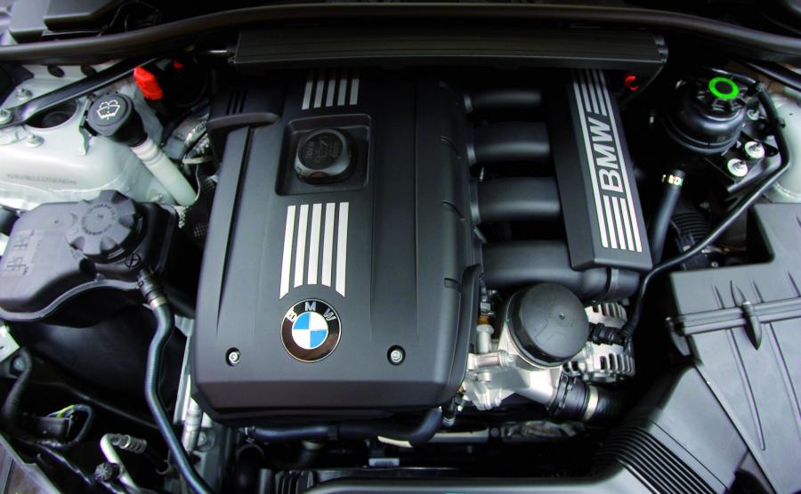  BMW 3-Series Coupe 2007 года  (фото 32 из 219)